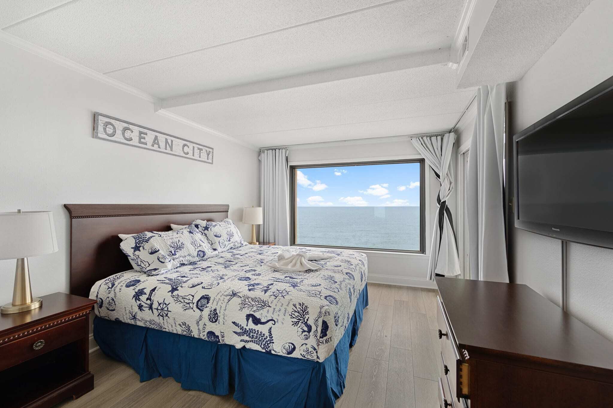 Direct Oceanfront Penthouse w/Spectacular Views!