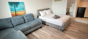 Las olas beach studios