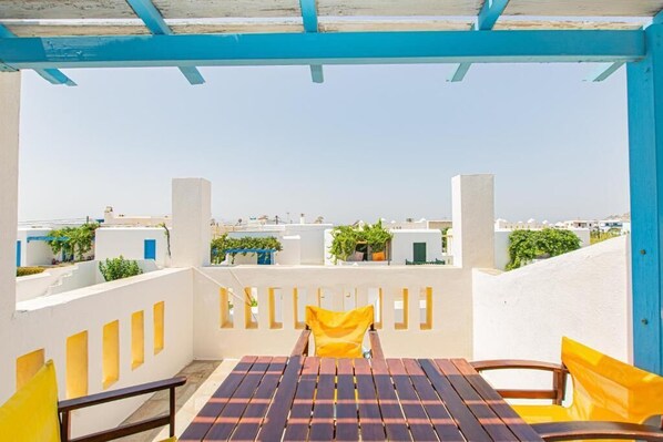 Classic Apartment, Balcony, Beach View | Terrace/patio - Villa Polemis (Naxos)