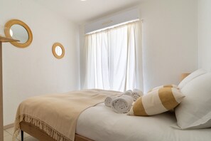 2 chambres, fer et planche Ă repasser, Wi-Fi gratuit, draps fournis
