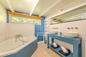 Hair dryer, towels - Ty Colo Plougasnou - Longère à 2.5km de la plage (Plougasnou)