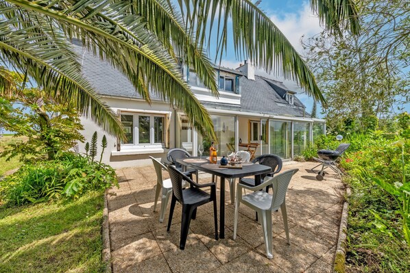 Outdoor dining - Ty Colo Plougasnou - Longère à 2.5km de la plage (Plougasnou)