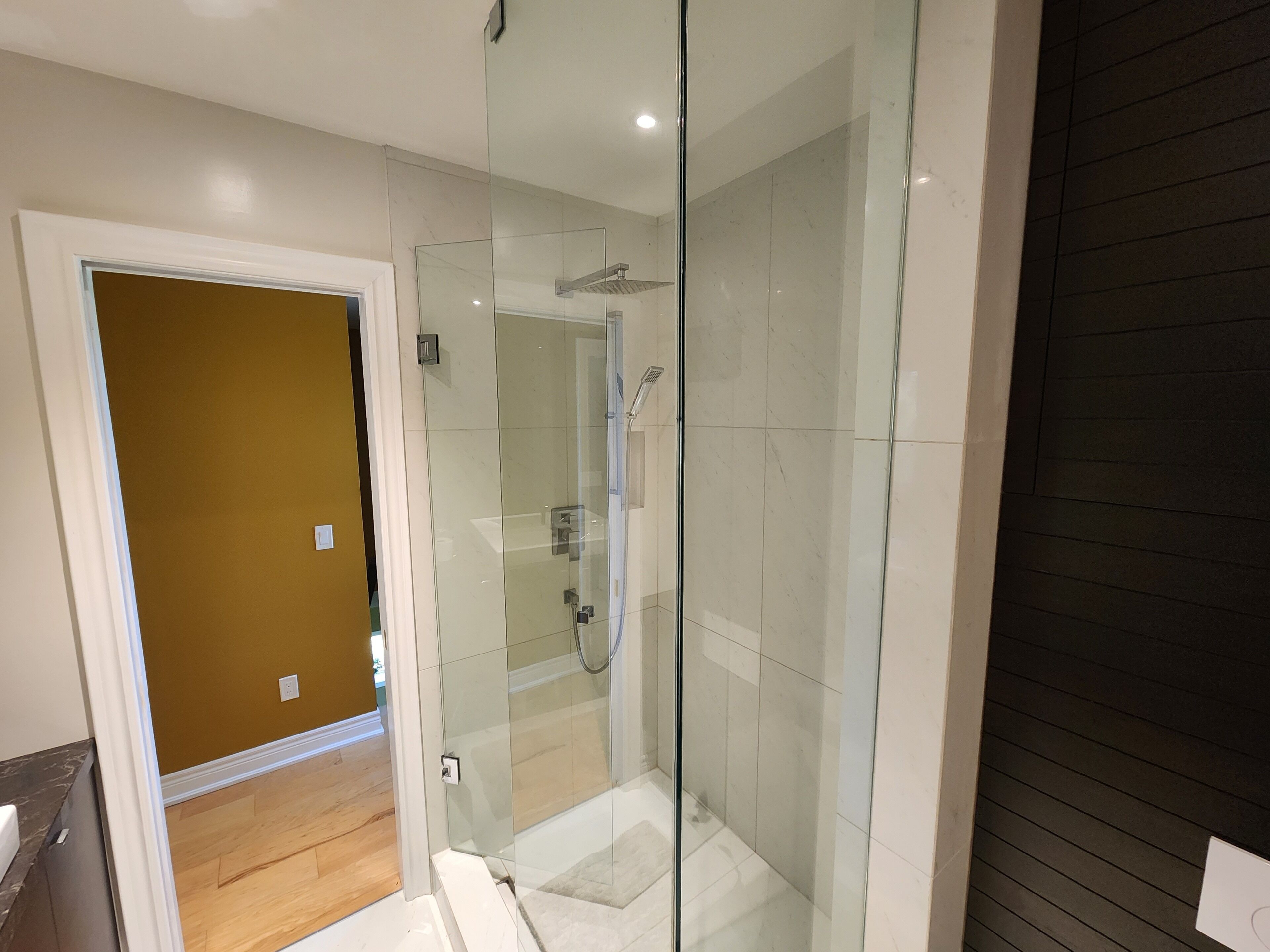 Towels, soap, shampoo, toilet paper