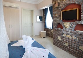 Deluxe-herbergi með tvíbreiðu rúmi - sjávarsýn | Ókeypis þráðlaus nettenging