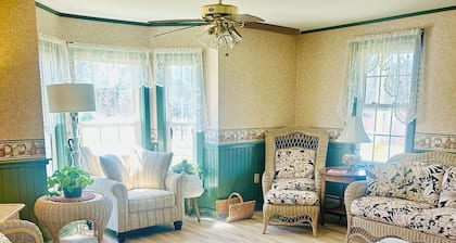 Lovely Farmhouse Close to Acadia National Park