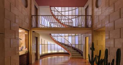 Exclusive and new apartment in Duomo, directly in pedestrian area.