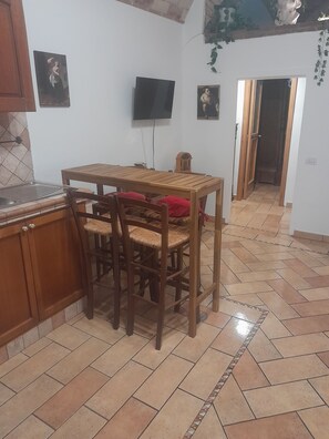 Apartment, 1 Bedroom, Accessible, City View | Dining - Domus Gelsomino, St Peter's Square, Vatican, Central Rome (Rome)