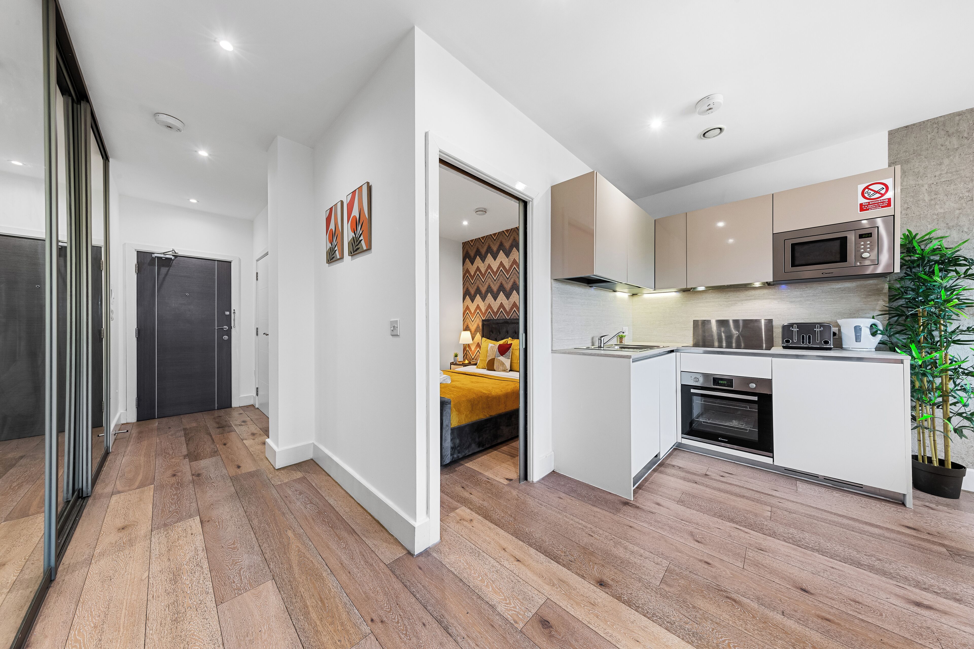 Apartment | Private kitchen | Fridge, microwave, oven, stovetop