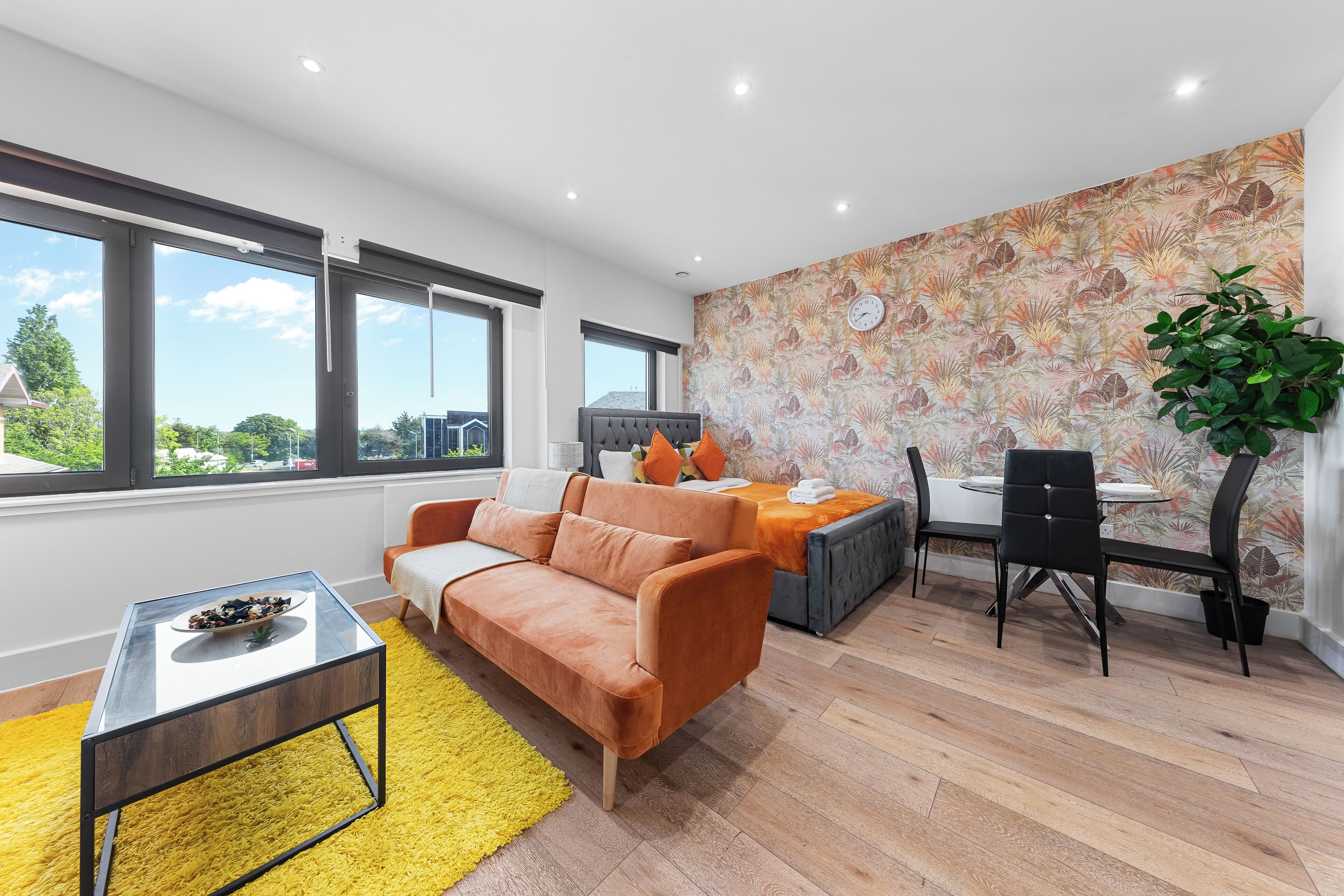 Apartment | Living area | TV