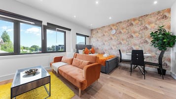 Apartment | Living area | TV