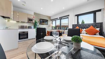 Apartment | Dining