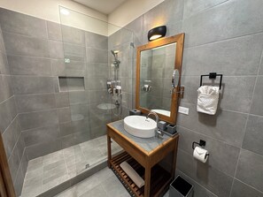 Free toiletries, hair dryer - Mt. Plaisir Estate Hotel (Grande Riviere)