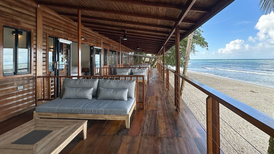 Mt. Plaisir Estate Hotel