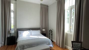 华丽双人房或双床房, 花园景观 | 客房内保险箱、遮光窗帘、熨斗/熨板、免费 WiFi