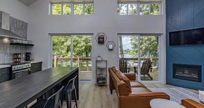 Luxury modern with breathtaking sunset views!
