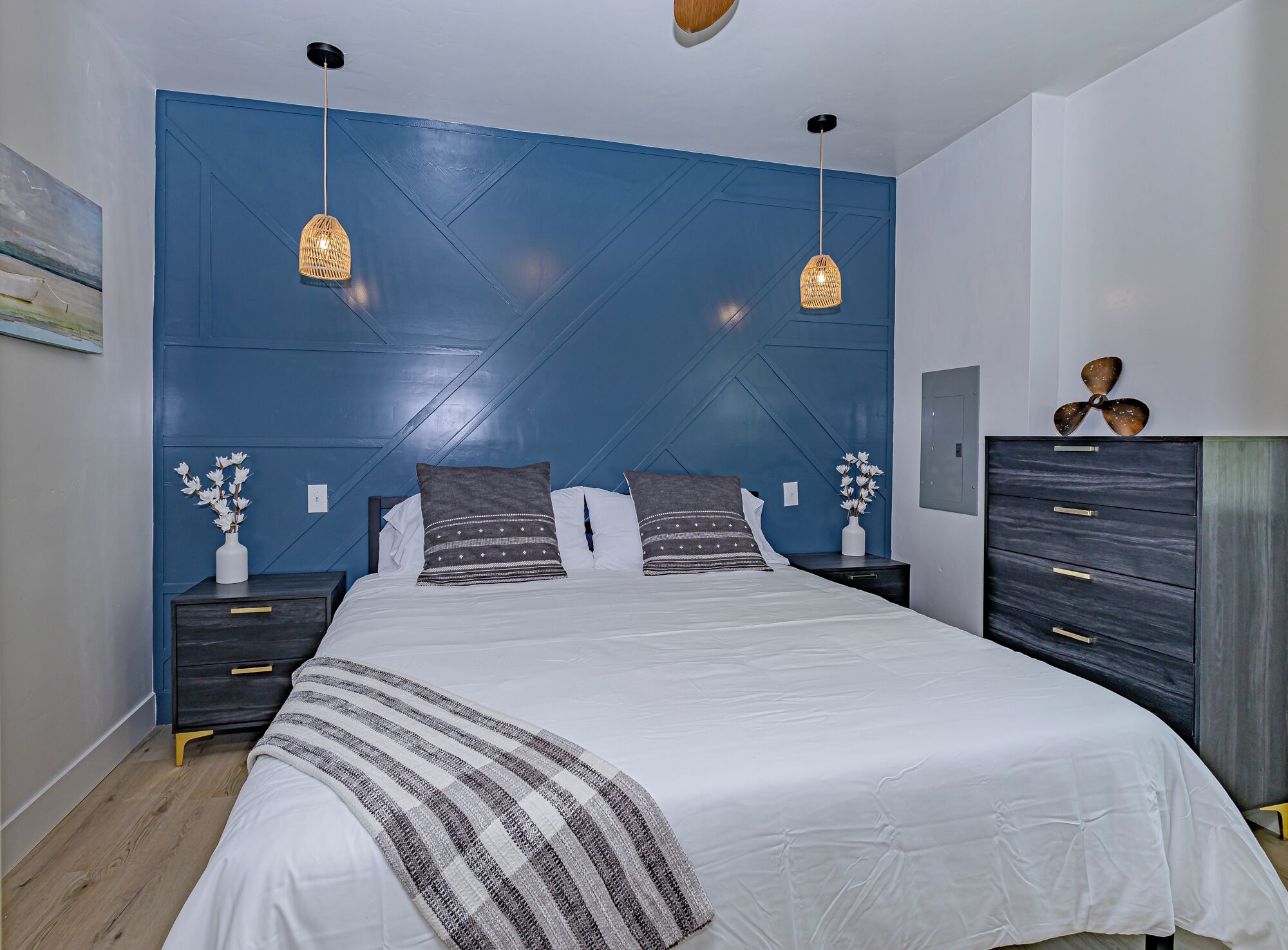 2 chambres, fer et planche à repasser, Wi-Fi, draps fournis