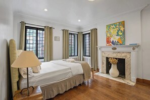 5 chambres, fer et planche à repasser, Wi-Fi, draps fournis