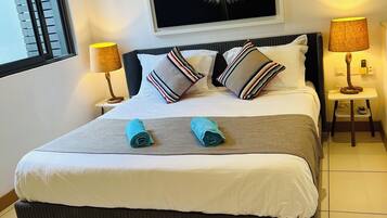 3 bedrooms, in-room safe, desk, iron/ironing board