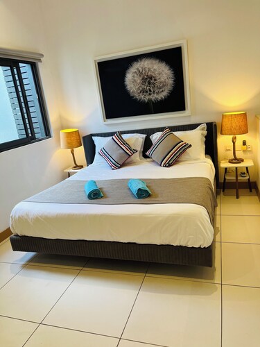 Exquisite Latitude Luxury Seafront Suite - Premier Ocean View