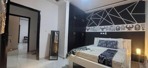 2 bedrooms