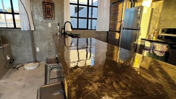 Micro-ondes, four, plaque de cuisson, lave-vaisselle