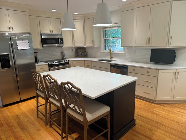 Fridge, microwave, oven, stovetop - Calling All Derby Folks! (Louisville)