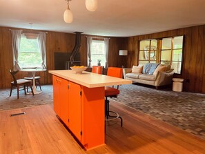 Interior - Peaceful space in the country. Deck&private indoor sauna. Surrounded by nature! (Horseheads)