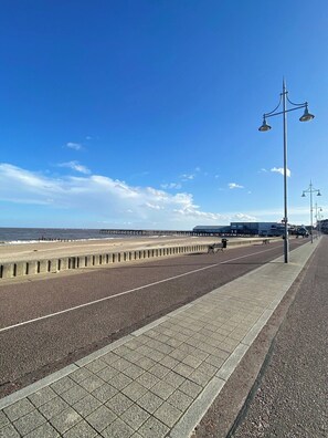 Beach - Cozy Suite Apt By Eason Stays Short Lets Lowestoft (Suffolk)