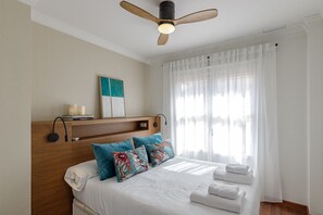 1 dormitorio, tabla de planchar con plancha, wifi gratis y ropa de cama