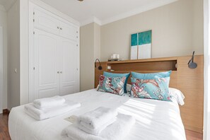 1 chambre, fer et planche à repasser, Wi-Fi gratuit, draps fournis