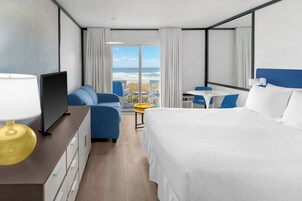 Ropa de cama hipoalergénica y espacio para trabajar con laptop 