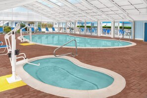 Indoor spa tub - Montauk Blue Hotel (Montauk)