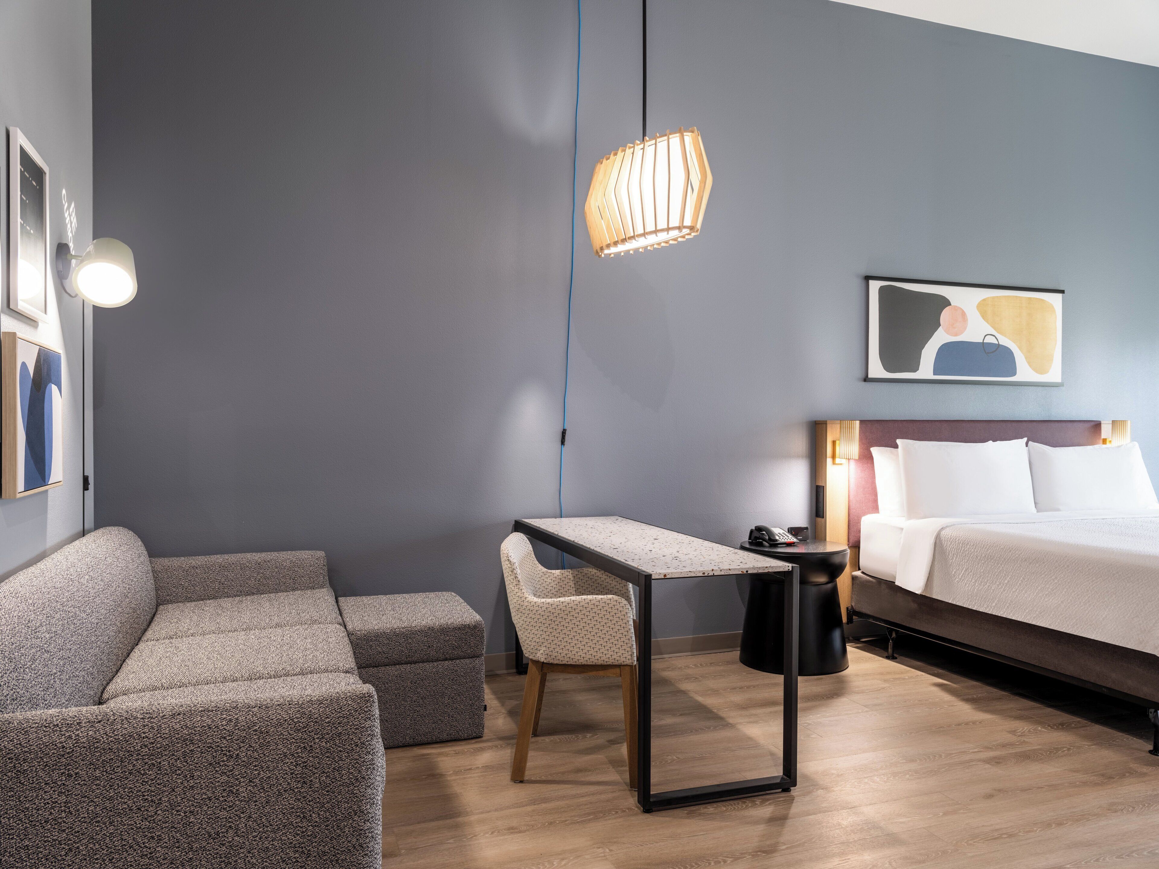 Caja de seguridad en la habitación y escritorio 