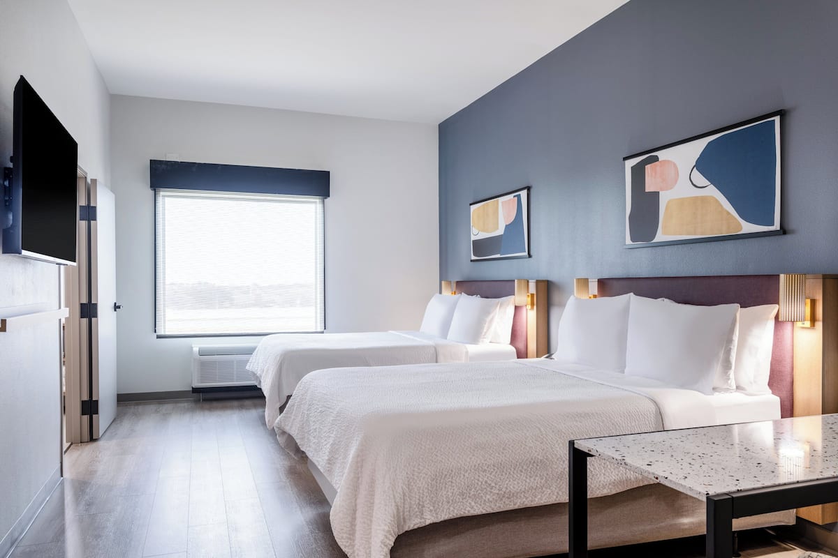 Safe på rommet, skrivebord og skrivebord for bærbar PC