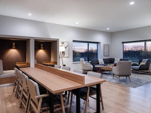 Lobby sitting area - Atwell Suites Fort Worth Alliance Area by IHG (Fort Worth)