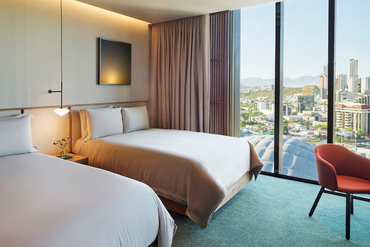 Ropa de cama de alta calidad y minibar