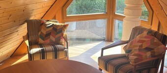 Gemütliche Dachwohnung in Mühle mit Blick auf Wald und Wiesen. Strasbourg 15 Min