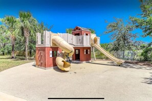 Children's area - Heated Pool! 5 Min To Beach, Golf Cart, In-Law Suite, Game Room (Port St. Joe)
