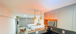 Deluxe-Apartment | Eigene Küche | Großer Kühlschrank, Mikrowelle, Kochgeschirr/Geschirr/Besteck