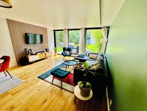 Living area - Maison 165m² à Saint-cloud Avec Grand Jardin de 500m². Idéal Pour les Familles ! (Saint-Cloud)