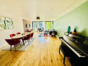 Interior - Maison 165m² à Saint-cloud Avec Grand Jardin de 500m². Idéal Pour les Familles ! (Saint-Cloud)