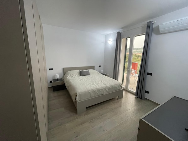 3 bedrooms, iron/ironing board, free WiFi