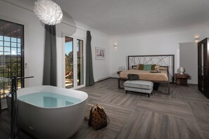 5 Schlafzimmer, Bügeleisen/Bügelbrett, kostenloses WLAN, Bettwäsche