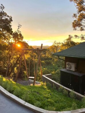 Deluxe Cabin, Lanai, Garden View | 1 bedroom, free WiFi - Vale Dourado Cabanas (Urubici)