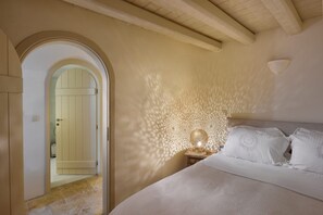 1 slaapkamer, een strijkplank/strijkijzer, gratis wifi, beddengoed