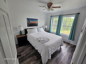3 bedrooms, iron/ironing board, free WiFi, bed sheets - Acadia Villas! 2A Hunter's Way with EV Charger. (Trenton)