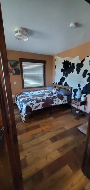 2 bedrooms, desk, free WiFi, bed sheets