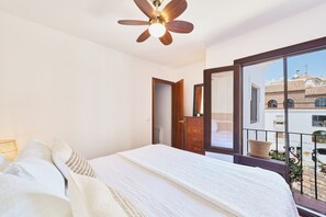 2 bedrooms, iron/ironing board, travel cot, free WiFi