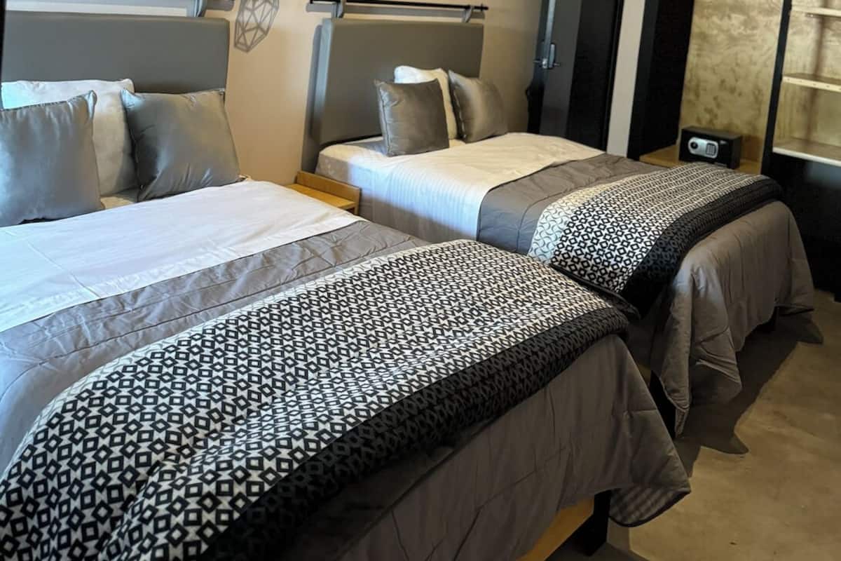 Comfort Quadruple Room | Desk, blackout curtains, free WiFi, bed sheets