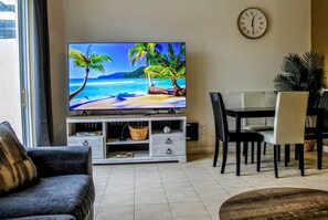 Een smart-tv en een filmbibliotheek
